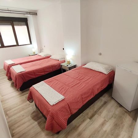 Palafox 23 Hostel Madrid Exterior photo